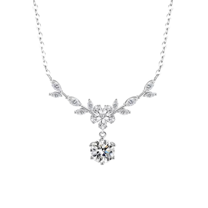 Collier pendentif en argent sterling fait main de qualité supérieure avec diamant moissanite pour femme, idéal pour les bijoux de mariée et l'usage quotidien - Product Image 2