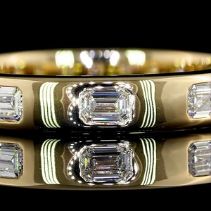 Anillo Gypsy de Diamante de Corte Esmeralda de 0.5 Quilates Certificado por IGI, Oro Amarillo Sólido de 18K, Banda Ancha, Venta al Por Mayor - Product Image 3