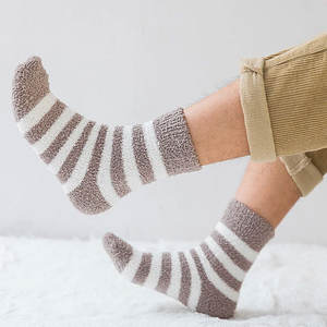 ถุงเท้าฝึกซ้อมแบบยูนิเซ็กซ์ คุณภาพดี ผลิตตามสั่ง สำหรับฤดูหนาว ถักทอสีพื้น ออกแบบโลโก้สำหรับออกกำลังกาย ระบายอากาศได้ดี แห้งเร็ว เป็นมิตรกับสิ่งแวดล้อม - Product Image 3