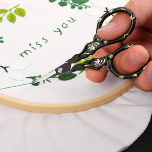 Ciseaux à broder vintage en acier inoxydable avec étui en cuir PU, coupe-fil de précision pour la couture, le point de croix et la broderie - Product Image 5