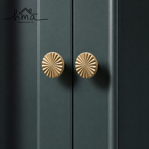 Tirador de Gabinete en Forma de Concha de Latón Antiguo con Acabado Dorado, Tirador Decorativo para Cajones de Estilo Costero, Herraje para Puertas de Muebles, Diseño de Acento - Product Image 6