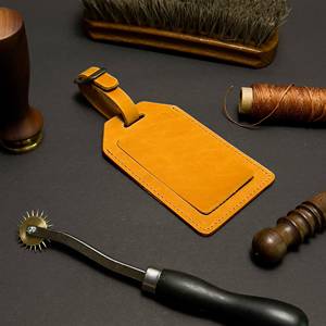 ป้ายติดกระเป๋าเดินทางหนังแท้พรีเมียม ป้ายกระเป๋าเดินทางสุดหรู ป้ายชื่อกระเป๋าเดินทางแบบมีฝาปิด ป้ายชื่อกระเป๋าเดินทางขายส่ง LMP-0184 - Product Image 1