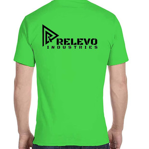 Camiseta de Manga Corta Verde para Hombre Relevo Industries, Corte Regular, Cuello Redondo, Logotipo Estampado en la Espalda, Estilo Casual - Product Image 1