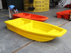 Bateau de sauvetage en plastique PE KEMAN professionnel à grande vitesse, 2,6 mètres, léger, forme en V profonde, utilisé pour les applications en plein air - Product Image 1