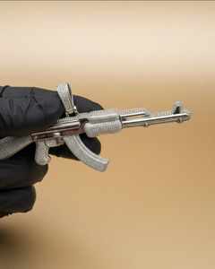 Colgante de Lujo para Hombre con Diamantes VVS Moissanite y Diseño de Pistola, Certificado GCI IDGL, Joyería de Moda Hip Hop, Plata 925 - Product Image 1