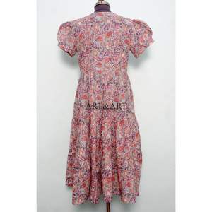 Robe mi-longue en coton tricoté à imprimé floral numérique, col en V, manches courtes, coupe trapèze, écologique, respirante, douce et naturelle - Product Image 6