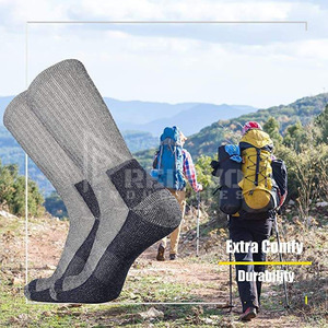 Chaussettes de sport respirantes en nylon pour hommes, personnalisables, antidérapantes, pour le basketball et le football, prix d'usine, vente en gros - Product Image 3