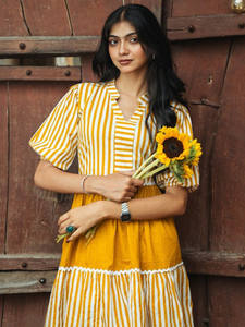 ชุดเดรสแม็กซี่คุณภาพสูงสำหรับงานปาร์ตี้ริมชายหาด ดีไซน์เรียบหรูสำหรับผู้หญิง ชุดเดรสสำหรับงานปาร์ตี้ริมชายหาดสำหรับผู้หญิง ชุดเดรสสำหรับใส่ในช่วงฤดูร้อน - Product Image 4