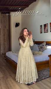 Robe Anarkali longue de luxe brodée à la main – Tailles personnalisées disponibles – Vêtements ethniques indiens de luxe en gros – Champag - Product Image 3