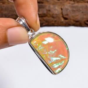 Pendentif en opale de feu australienne triple, forme D, en argent sterling 925, bijoux faits à la main de style bohème, cadeau pour femme - Product Image 1
