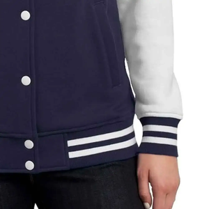 Vestes universitaires pour femmes, personnalisées, 100% laine, style Letterman, poignets et col en tricot côtelé, fermeture à boutons-pression, silhouette décontractée streetwear - Product Image 3