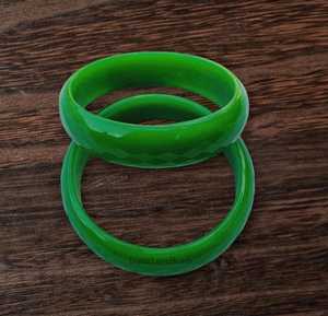 Bracelets en résine verte, ronds, faits à la main, ensemble de bijoux artisanaux - Product Image 1
