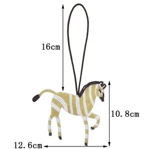 Porte-clés et breloques de poignet vintage faits main, multicolores, avec strass, lettres de l'alphabet et initiales, pour fête, thème animaux - Product Image 6