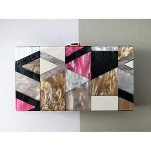 Pochette de soirée pour femmes artisanale, accessoire de mariage en résine de cristal de designer - Product Image 5