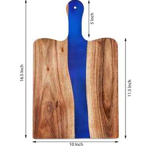 Planche à découper en bois d'acacia naturel et résine, planche de luxe faite à la main pour couper, servir et préparer des charcuteries, pour la cuisine à domicile, le restaurant - Product Image 4