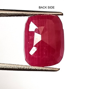Pierre précieuse naturelle en rubis africain de 6,45 carats, taille coussin, facettée, non montée - Product Image 6