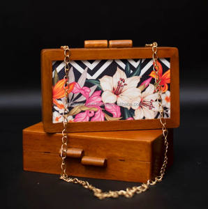 Bolso de mano con estampado de madera a la moda, marco de metal y seda y patrón de caja forrado con tela de lujo satinada y embrague de cuero - Product Image 3