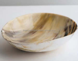 Bol en corne de service Bol en corne naturelle fabriqué à la main pour un service rustique et élégant de haute qualité - Product Image 6