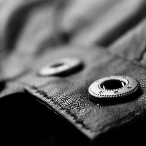 Gilet en cuir véritable double boutonnage de luxe, style vintage intemporel avec un attrait moderne, logo personnalisé disponible, doublure en fourrure - Product Image 5