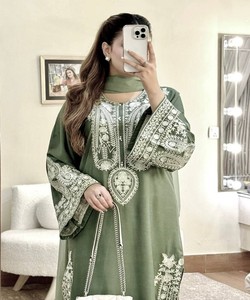 Green Embroidered Kurta Set Women <b>Ankle</b>-Length Loose Fit Traditional Party Wear Cotton Indian Pakistani Clothing 84565 LC 1467 - Product Image 2