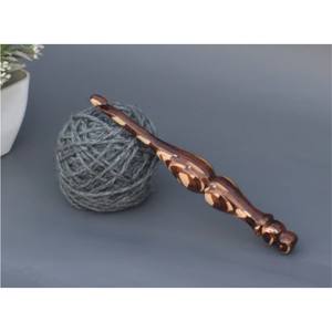 Aguja de ganchillo de resina con diseño único y mango ergonómico grande para manos con artritis, accesorio de costura artesanal de lujo - Product Image 5