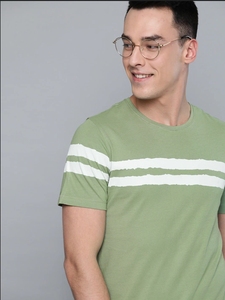 T-shirt décontracté sans col à manches courtes vert uni pour homme, tricoté 100% coton, écologique, idéal pour l'été - Product Image 5