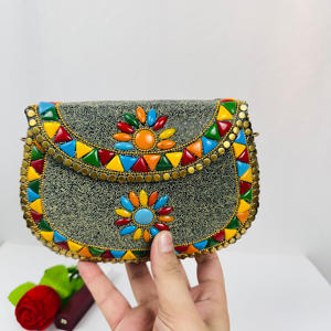 Bolso de Mano Tipo Clutch de Estilo Vintage Moderno para Mujer, Hecho a Mano, con Mosaico de Piedras y Aluminio Chapado en Oro - Product Image 1