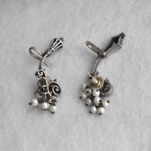 Pendientes de Moda con Diseño Floral, Estilo Vintage, Apariencia Plateada, Joyería de Aleación para Mujeres y Niñas - Product Image 4