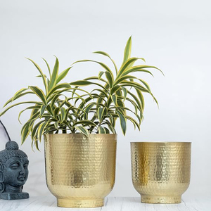 Macetas Metálicas Doradas con Textura Martillada Profunda y Macetas de 8 Pulgadas (Diámetro) para Decoración de Sala de Estar y Dormitorio - Product Image 1
