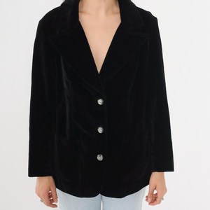 Blazer vintage en velours noir des années 80, veste boutonnée rétro, style preppy, coupe ajustée, professionnel, formel, simple - Product Image 1