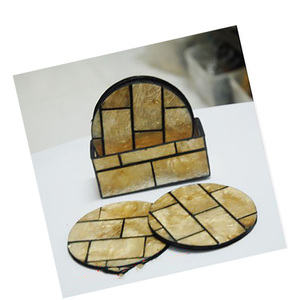 Posavasos de mosaico con incrustaciones de conchas, artículos de vidrio y manteles individuales con motivos de mosaico de conchas. - Product Image 2