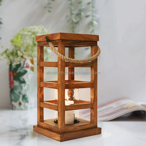 Linterna de madera Woodland Glow para uso en exteriores con diseño único para la decoración y personalización del jardín del hogar y la boda - Product Image 1