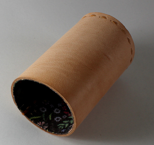 Soporte para Bolígrafos de Cuero de Primera Calidad, 100% Cuero de Grano Completo, Color Terracota, Resistente y Natural, para Oficina - Product Image 4