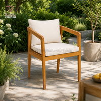 Chaise de salle à manger en bois moderne avec coussin en coton et accoudoirs rembourrés, mobilier scandinave pour la maison