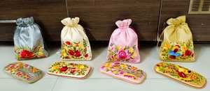 Bolsos Potli Casuales Tradicionales Ligeros con Cierre de Cordón, Set de Bolsos Tipo Sobre y Monedero, Bolsos de Fiesta Bordados en Tela de Seda - Product Image 4