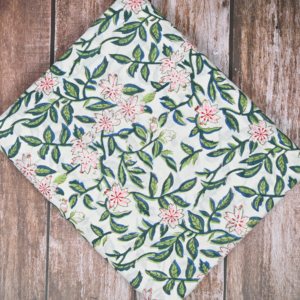 Tela de Algodón 100% Orgánica Premium con Estampado Floral Kalamkari, Ecológica y Resistente al Fuego, para Prendas de Mujer y Niña - Product Image 1