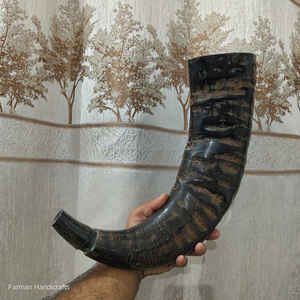 Corneta Tradicional de Búfalo Grande con Cordón de Cuero, Instrumento Musical Tradicional a Precio Económico - Product Image 3