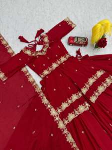Lehenga Choli de Seda Moderna de Alta Calidad con Trabajo de Bordado con Hilos y Lentejuelas para Ocasiones Festivas, Fiestas y Grandes Celebraciones - Product Image 2