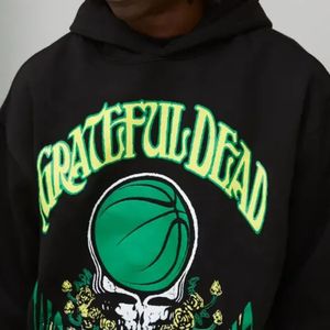 Sudadera con capucha personalizada de algodón grueso con estampado gráfico en relieve, estilo gótico urbano, venta al por mayor, alta calidad - Product Image 3