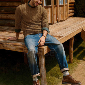 Pull en tricot décontracté pour homme, chaud et respirant, avec logo frontal, texture lisse, confortable à porter - Product Image 3