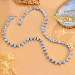 Nuevo Collar de Moda Brillante con Forma de Triángulo Blanco Cúbico para Novia, Collar de Tenis para Mujer, Joyería Elegante para Uso Diario y Fiestas - Product Image 5