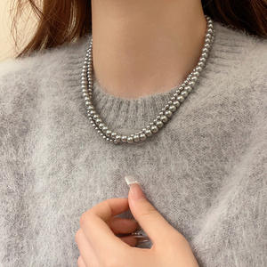 Collar de Perlas Grises para Mujer Shijia, Diseño de Nicho de Lujo Ligero con Temperamento de Alta Gama, Cadena Retro para Clavícula, Ideal para Suéteres - Product Image 3