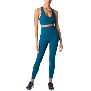Ensemble de yoga personnalisé OEM pour femme : soutien-gorge et legging doux, effet push-up - Product Image 2