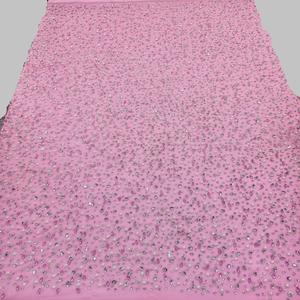 Encaje de Lujo Tradicional Hecho a Mano con Cuentas Bordadas Florales Rosa Bebé Ecológico de Malla con Mezcla de Piedras Plateadas y Rosas y Pedrería, 5 Yardas - Product Image 1