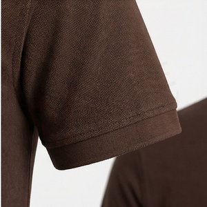 Polo en piqué de coton marron à manches courtes pour homme, coupe classique, anti-plis, design tricoté uni, décontracté - Product Image 6