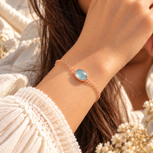 Pulsera Ovalada de Cuarzo Aguamarina Natural - Pulsera de Cabujón con Cadena de Cable Chapada en Oro Hecha a Mano, Regalo de Joyería para Ella - Product Image 4