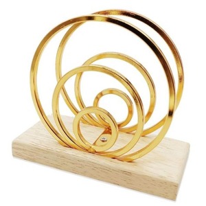 Porte-serviettes en métal de luxe avec finition élégante pour la maison, la cuisine, la table à manger et les accessoires de café - Product Image 1