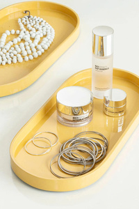 Modern scalloped lacquer serving tray from <b>Vietnam</b>, designed with premium craftsmanship and customizable color solutions - Product Image 6
