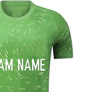 Ensemble d'uniformes d'entraînement de football pour adultes fabriqués au Pakistan, avec des coupes automatisées, comprenant des hauts et des maillots - Product Image 3
