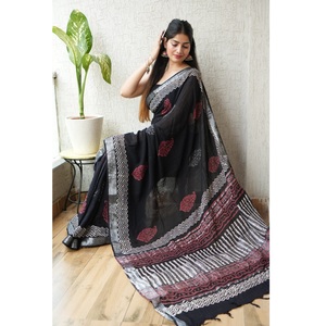 Sarees con Estampados Audaces en Lino con Blusa de Lino, Perfectos para Vestir en Eventos Festivos y con Estilo Informal a Precio de Mayoreo - Product Image 1